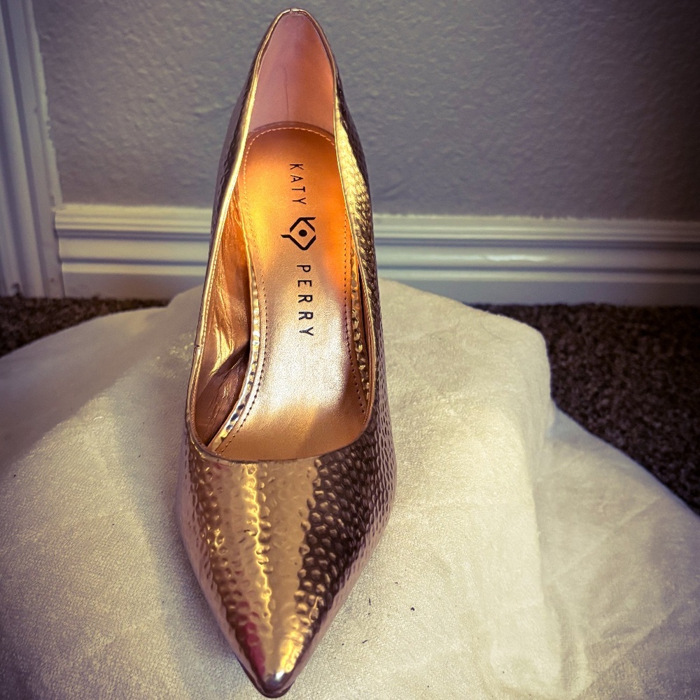Katy Perry Pump
